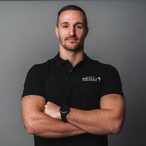 Tobi_Schmid_Personal_Trainer_und_Physiotherapeut_Regli_Fitness_Concepts Tobi_Schmid_Personal_Trainer_und_Physiotherapeut_Regli_Fitness_Concepts